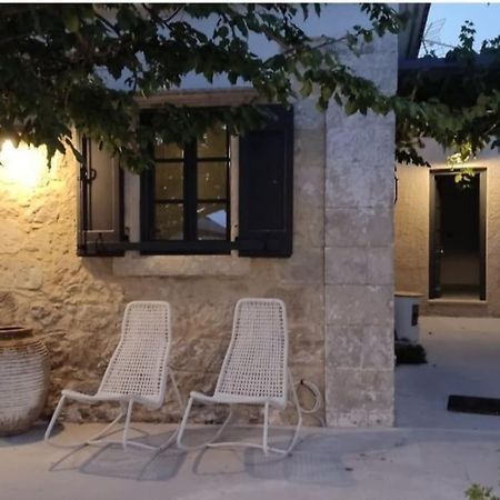 Villa Aiolia Kondoyenádha Dış mekan fotoğraf