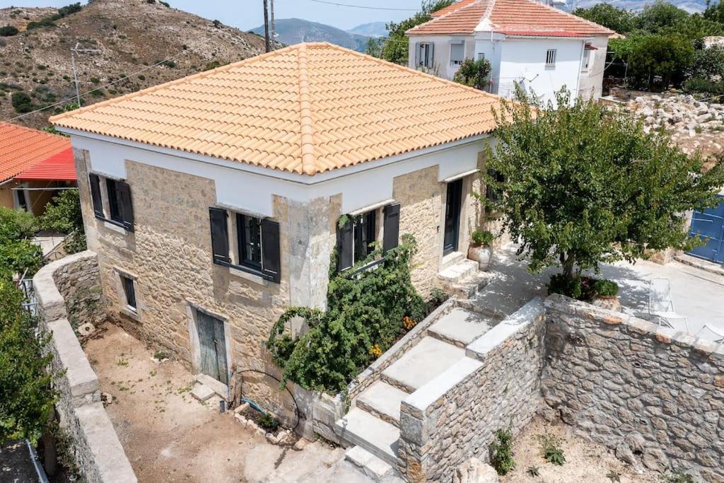 Villa Aiolia Kondoyenádha Dış mekan fotoğraf