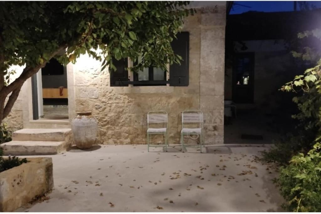 Villa Aiolia Kondoyenádha Dış mekan fotoğraf